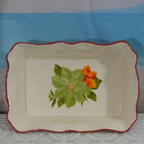 Pioneer Woman Poinsettia Pattern Ruffled Edge Ceramic Bakeware – Large Size - Picture 2 of 5